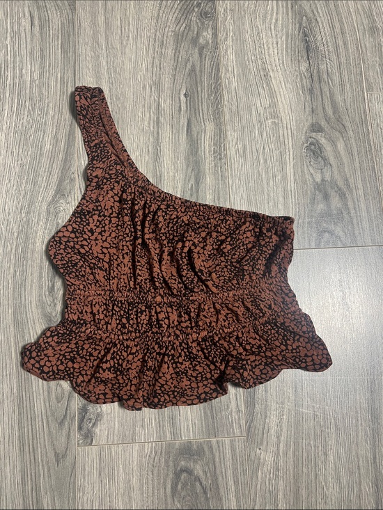 Urban Outfitters Tops - Urban Outfitters One-Shoulder Rust and Black Patterned Crop Top